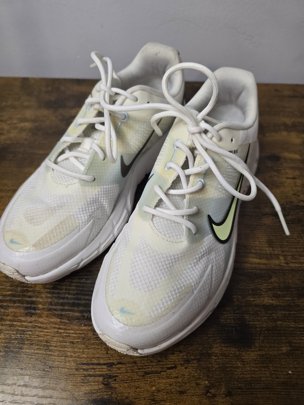 Nike Alphina 5000 CK4330-103 Running Shoes | White & Crimson | Mens 8